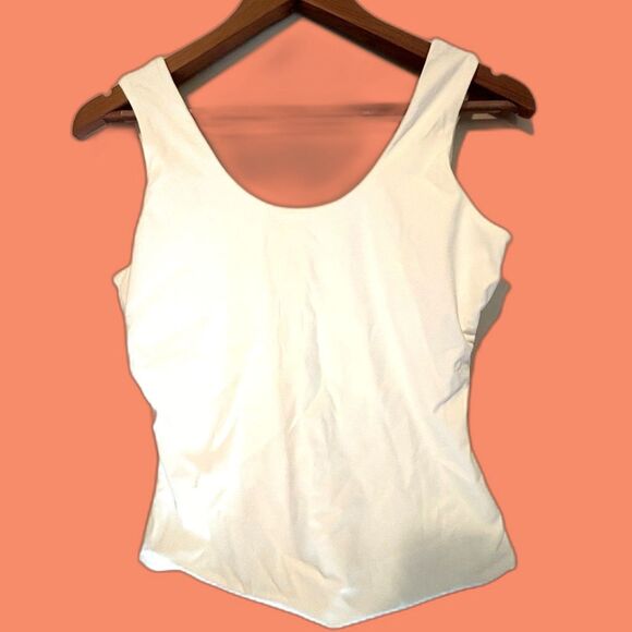 Cider Contour Double Layered U-neck Solid Tank Top, White, Size M-NWT - Picture 3 of 10